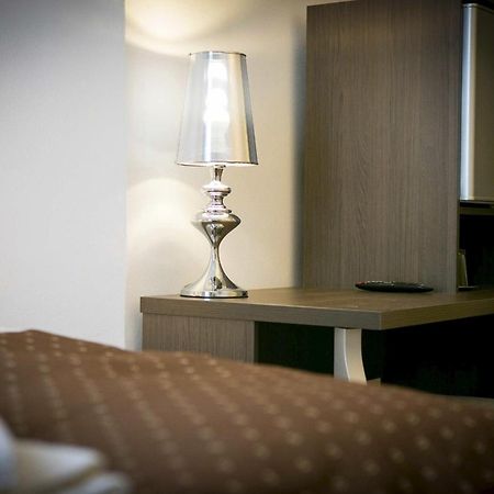 Hotel U Tri Hrusek Suites & Apartments Ceske Budejovice Exterior photo